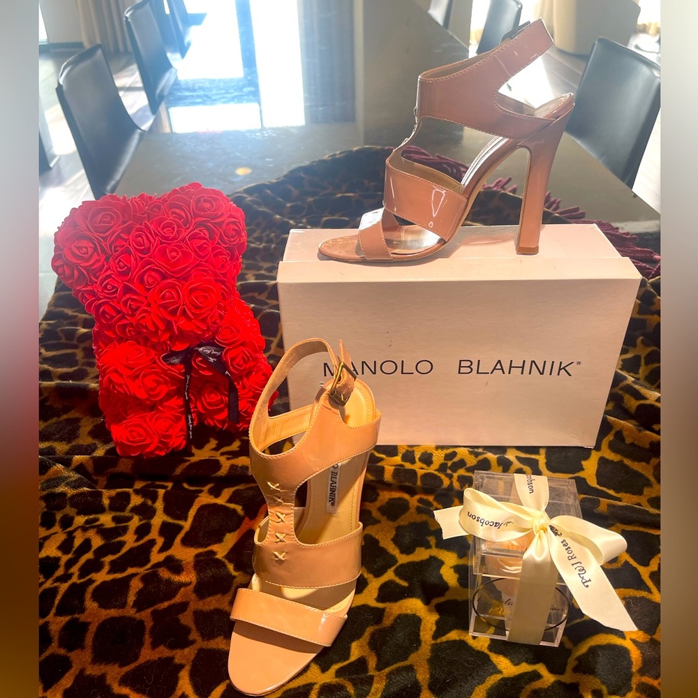 Manolo Blahnik strapped sandals, Nude, size 38. Smoke free, Barely worn.